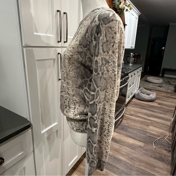 Gaze XS Reptile Snake Neutral Fleece Cozy Casual Long Sleeve Sweatshirt Top - Picture 3 of 11